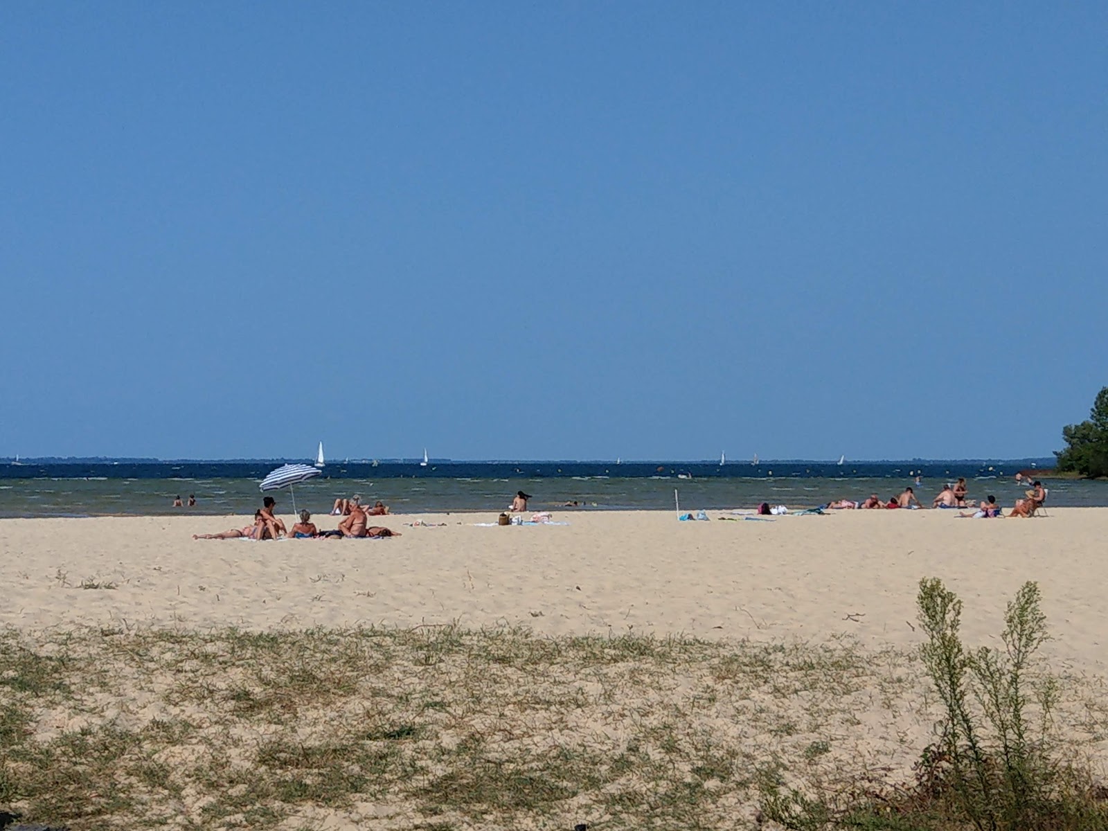 Foto von Plage Centrale Lac Biscarrosse mit sehr sauber Sauberkeitsgrad