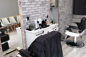 Salon fryzjerski D. S image