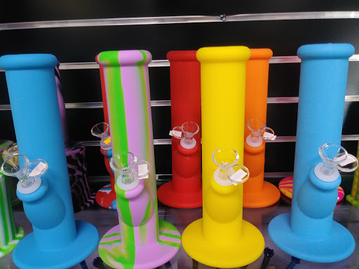 Tobacco Shop «407 Smoke Shop», reviews and photos, 4316 Curry Ford Rd, Orlando, FL 32806, USA