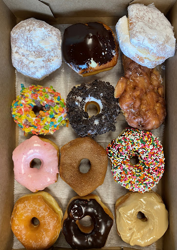 Donut Shop «Flip Flops Donut Shop», reviews and photos, 129 Bogue Inlet Dr, Emerald Isle, NC 28594, USA