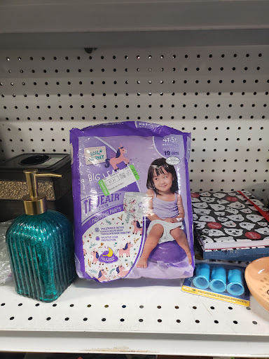 Thrift Store «Goodwill Retail Store of Springfield – Battlefield», reviews and photos, 3151 S Kansas Expy, Springfield, MO 65807, USA