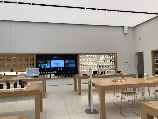 Computer Store «Apple Reston», reviews and photos, 11949 Market St, Reston, VA 20190, USA