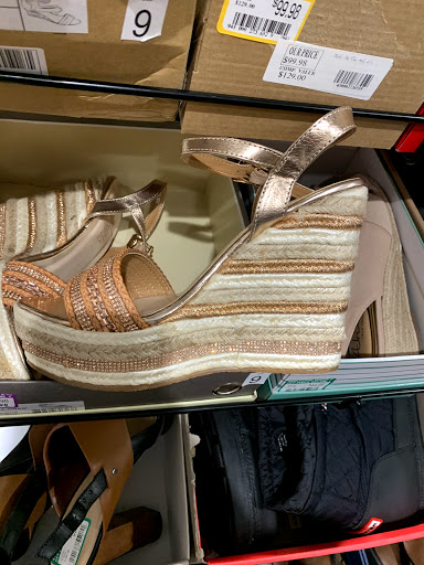 Shoe Store «DSW Designer Shoe Warehouse», reviews and photos, 2500 Central Park Ave, Yonkers, NY 10710, USA