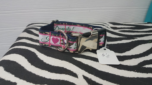 Pet Groomer «Barking Beauties pet Boutique», reviews and photos, 112 E 2nd St S, Newton, IA 50208, USA