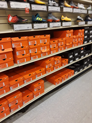 Sporting Goods Store «Academy Sports + Outdoors», reviews and photos, 710 Skyland Blvd, Tuscaloosa, AL 35405, USA