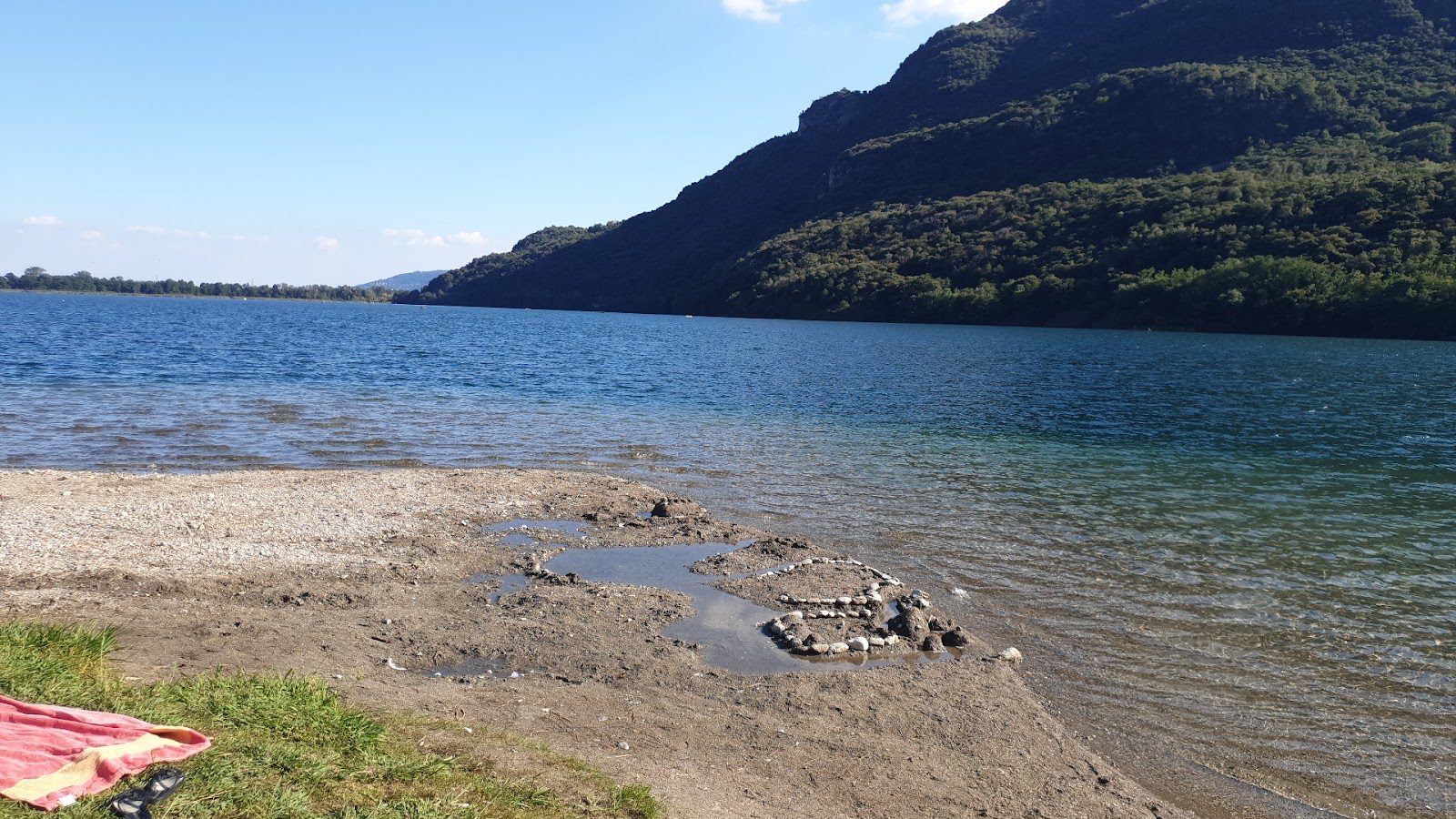 Fotografija Spiaggia "La Quartina" in naselje