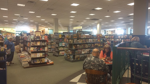 Book Store «Barnes & Noble», reviews and photos, 5132 W Saginaw Hwy, Lansing, MI 48917, USA