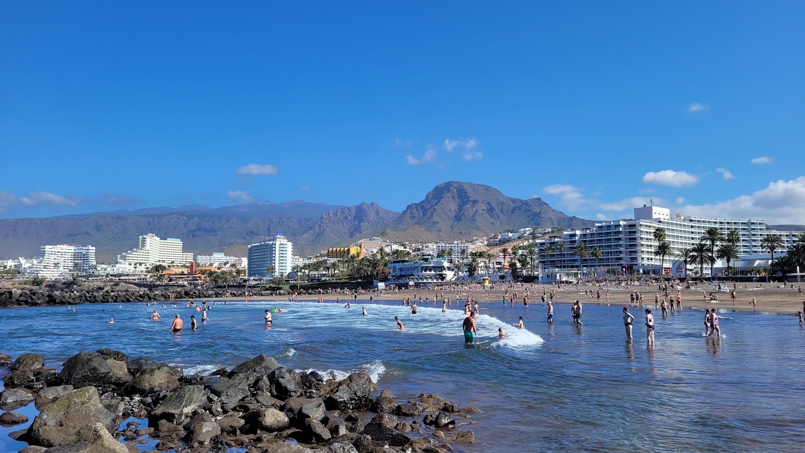 Photo de Playa de El Bobo avec un niveau de propreté de très propre