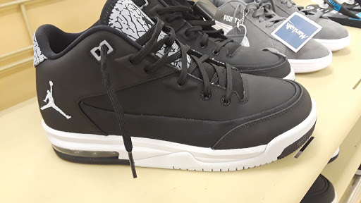 Department Store «Marshalls», reviews and photos, 8483 Grand River Ave, Brighton, MI 48116, USA