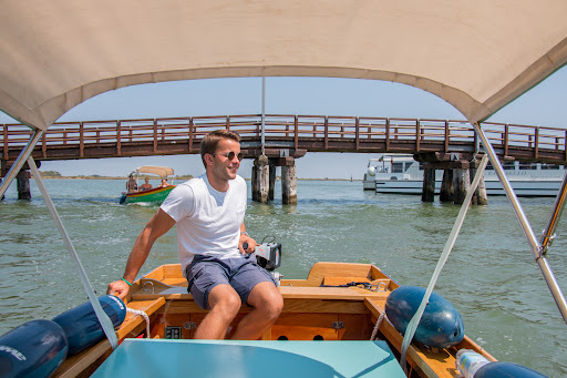 Classic Boats Venice - Electric Boat Rentals in Venice, Italy