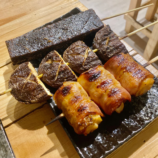 新北市中和區美食 烤三小炭烤串燒 網友評價 菜單 推薦餐點 食記 外送優惠 飢餓黑熊app