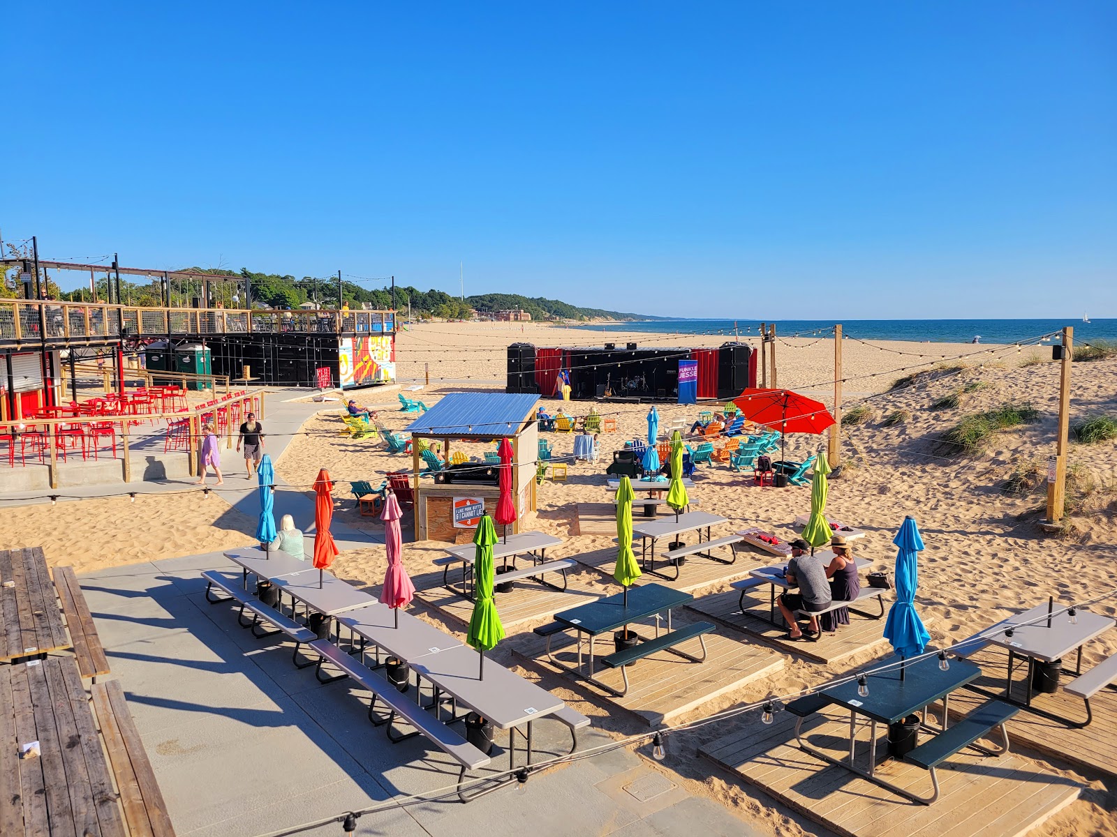 Foto von North Pier Side Beach mit beiger sand Oberfläche