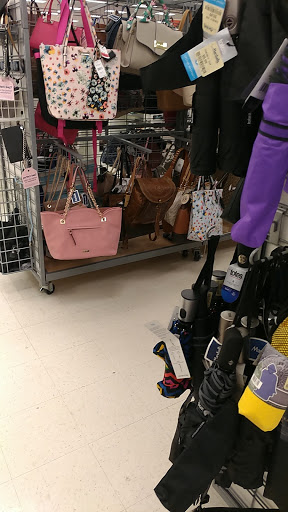 Department Store «Marshalls», reviews and photos, 533 S Broad St, Meriden, CT 06450, USA