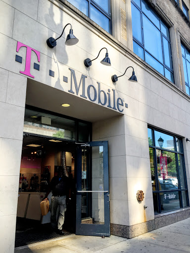 T-Mobile, 109 Church St, New Haven, CT 06510, USA, 