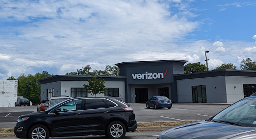 Cell Phone Store «Verizon Authorized Retailer – Cellular Sales», reviews and photos, 2644 NY-32, New Windsor, NY 12553, USA