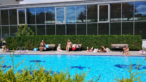 Swimming Pool & Sports Centre Hloubětín