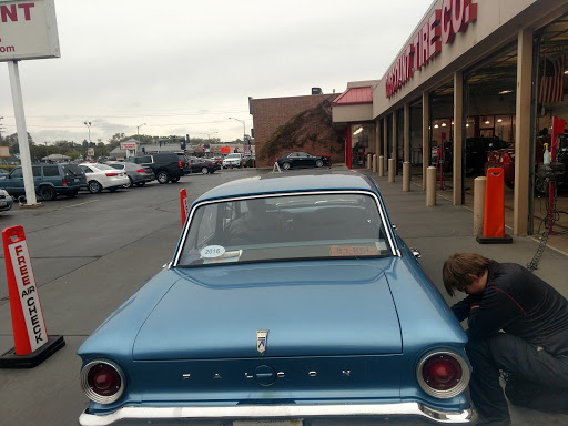 Tire Shop «Discount Tire», reviews and photos, 5505 South La Grange Road, Countryside, IL 60525, USA