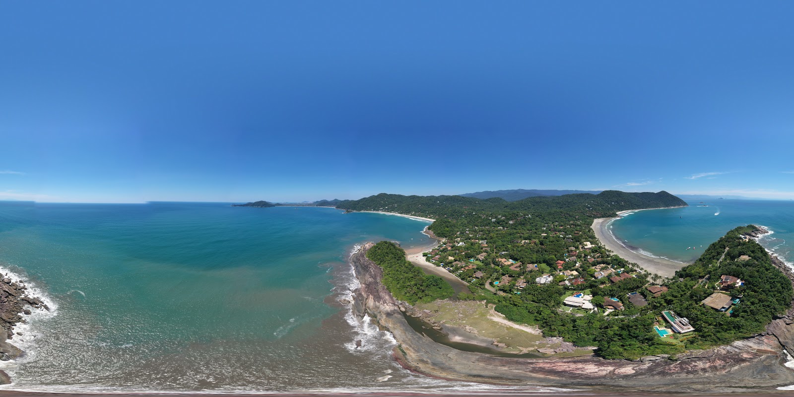Fotografija Plaža Sao Pedro podprto z obalami