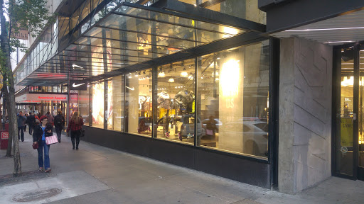 Sporting Goods Store «Nike Seattle», reviews and photos, 1500 6th Ave, Seattle, WA 98101, USA