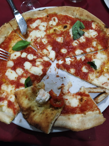 Futura Bar, Ristorante, Pizzeria, Hotel 3 stelle in Pesco Sannita, Provincia di Benevento