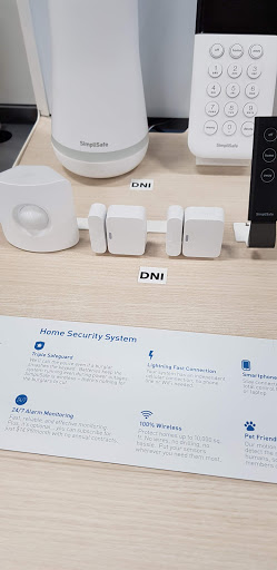 Electronics Store «Best Buy», reviews and photos, 5454 New Hope Commons Dr, Durham, NC 27707, USA