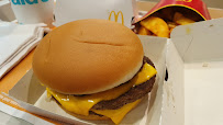 Cheeseburger du Restauration rapide McDonald's à Flins-sur-Seine - n°11