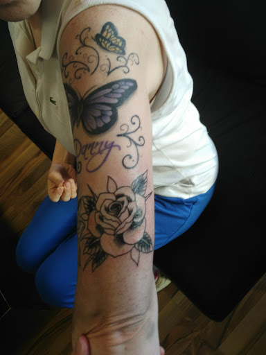 Tattoo Shop «Silkworm Tattoo», reviews and photos, 520 Main St, Hamilton, OH 45013, USA