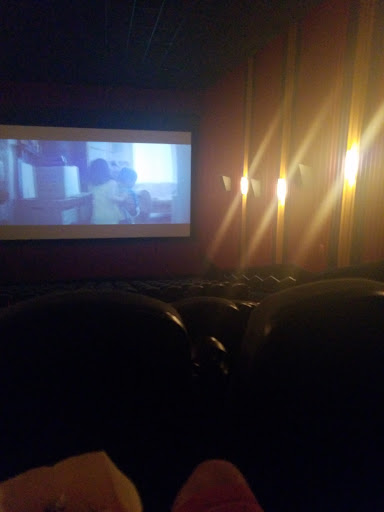 Movie Theater Regal Cinemas Southpark Mall 16 Reviews And Photos 300 Southpark Cir Colonial