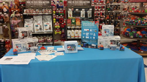 Pet Supply Store «Petco Animal Supplies», reviews and photos, 2277 Ford Pkwy, St Paul, MN 55116, USA