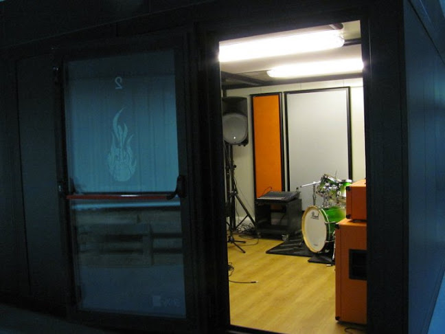 Comments and reviews of Glasgow Music Studios