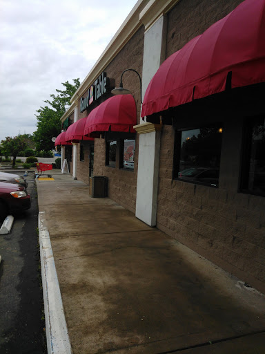 Pizza Restaurant «Round Table Pizza», reviews and photos, 825 N Adams St, Dixon, CA 95620, USA