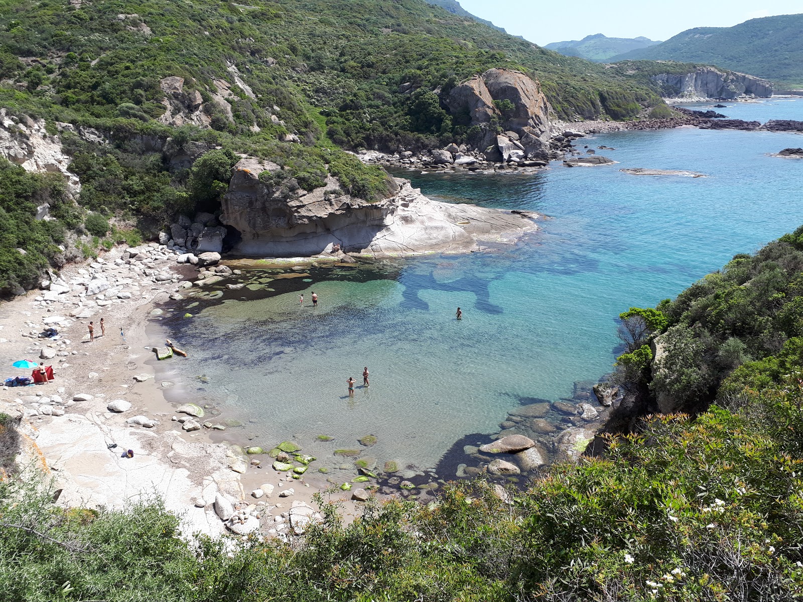 Foto di Spiaggia Cumpoltittu con più baie spaziose