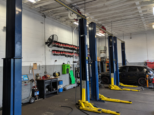 Auto Repair Shop «Meineke Car Care Center», reviews and photos, 7625 University Blvd, Winter Park, FL 32792, USA