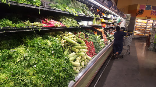 Grocery Store «Northgate Gonzalez Markets», reviews and photos, 2120 Pacific Ave, Long Beach, CA 90806, USA
