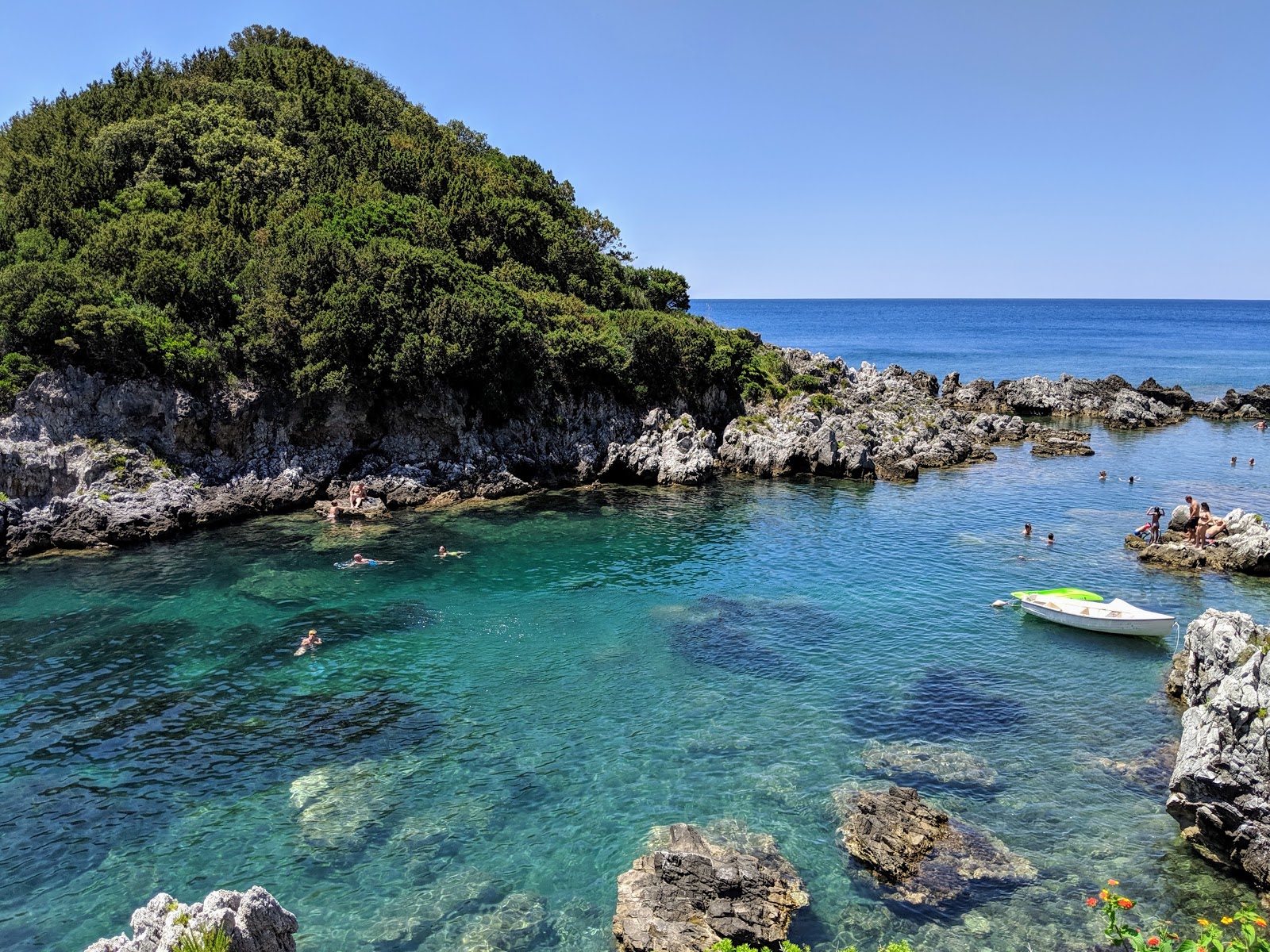 Photo of La Secca with blue water surface