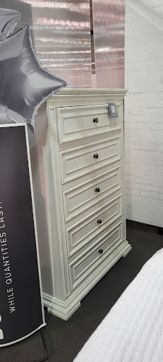 Furniture Store «Value City Furniture», reviews and photos, 945 E Lewis and Clark Pkwy, Clarksville, IN 47129, USA