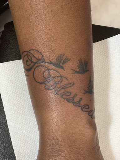 Tattoo Shop «His & Her Tattoos», reviews and photos, 2155 W Colonial Dr, Orlando, FL 32804, USA