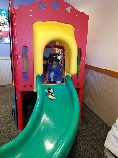 Children's amusement center Richmond