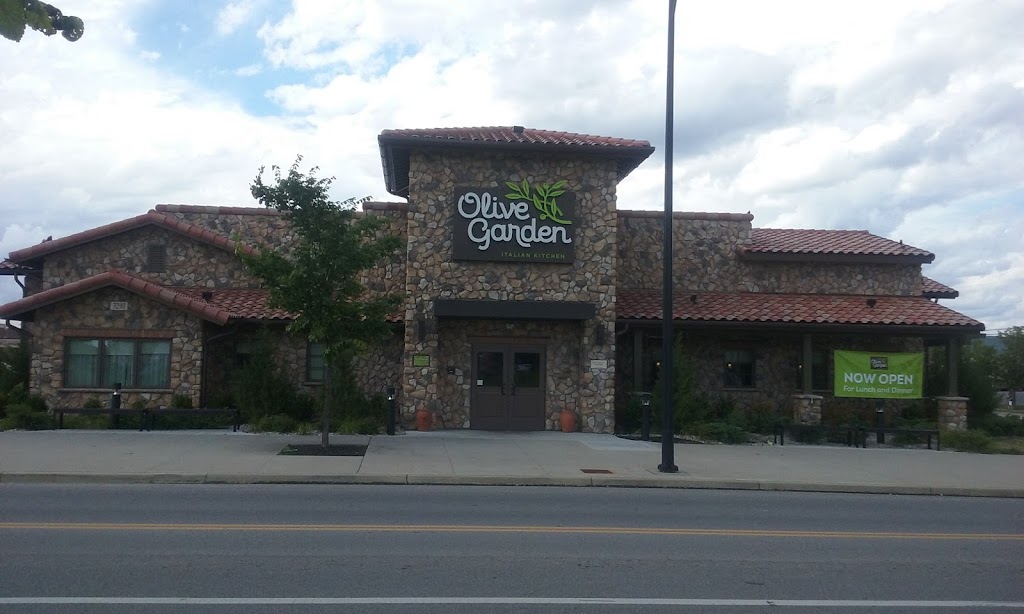 Olive Garden Italian Restaurant Cincinnati, OH 45209 Menu, Reviews