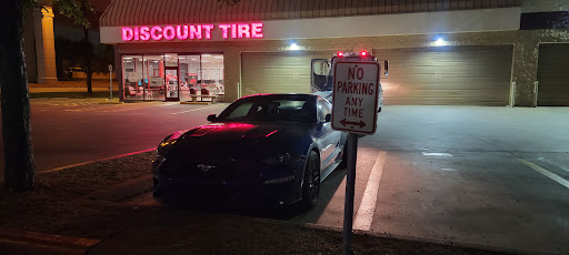 Tire Shop «Discount Tire Store», reviews and photos, 8219 Research Blvd, Austin, TX 78758, USA
