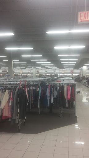 Clothing Store «Burlington Coat Factory», reviews and photos, 4500 S Damen Ave, Chicago, IL 60609, USA