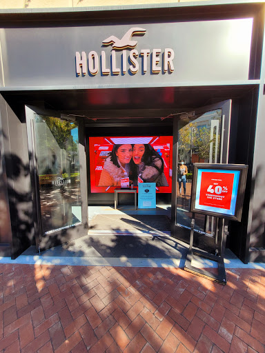 Clothing Store «Hollister Co.», reviews and photos, 12580 N Main St, Rancho Cucamonga, CA 91739, USA