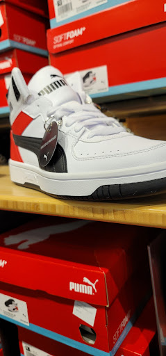 Shoe Store «PUMA», reviews and photos, 1650 Premium Outlet Blvd #333, Aurora, IL 60502, USA