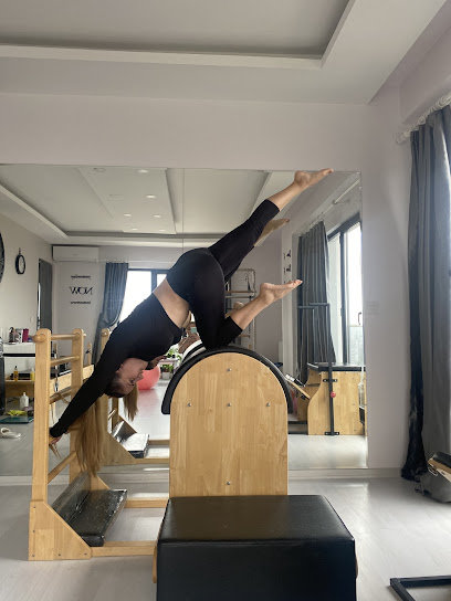 Esra Kara Yoga