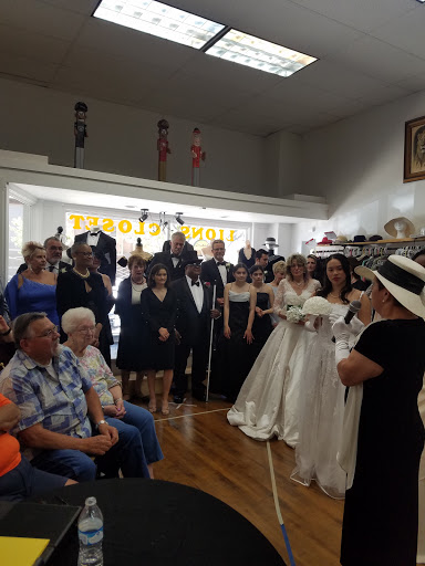 Clothing Store «Lions Closet Thrift Store», reviews and photos, 653 Railroad Ave, Pittsburg, CA 94565, USA