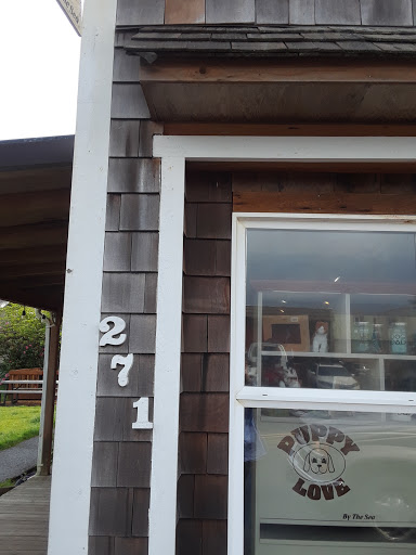 Pet Supply Store «Puppy Love By the Sea», reviews and photos, 271 N Hemlock St, Cannon Beach, OR 97110, USA