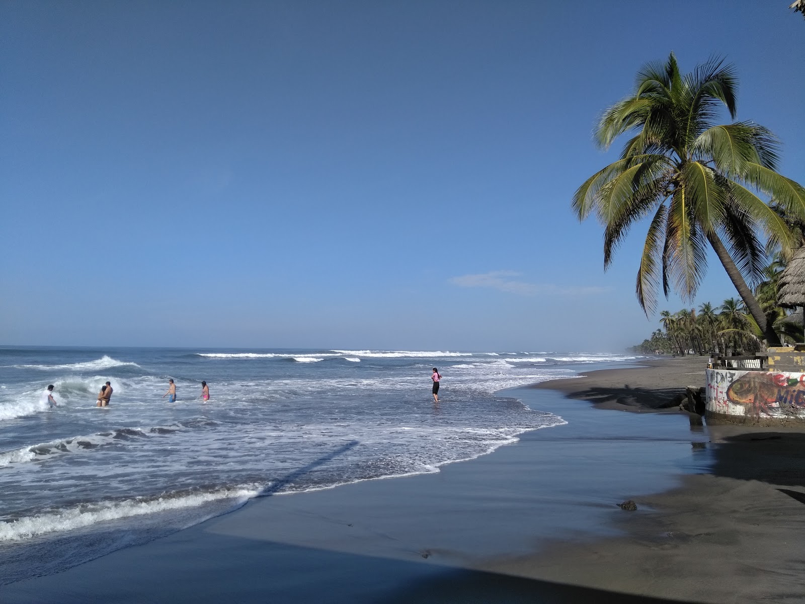 Photo de Playa Erendira - endroit populaire parmi les connaisseurs de la détente