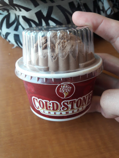Ice Cream Shop «Cold Stone Creamery», reviews and photos, 2037 W Ridge Rd, Rochester, NY 14626, USA