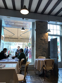 Atmosphère du Restaurant français Le Salon Valmont à Dax - n°1