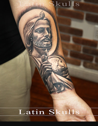 Explore alexander the great tattoo ideas, creative tattoo ideas in Pico Rivera, available at Latin Skulls